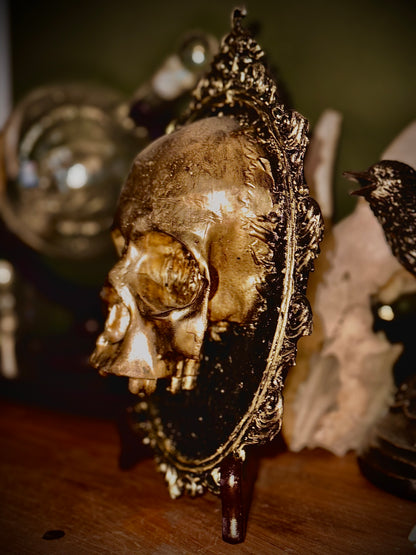 CLASSIC Oro - Cornice barocca con teschio in resina